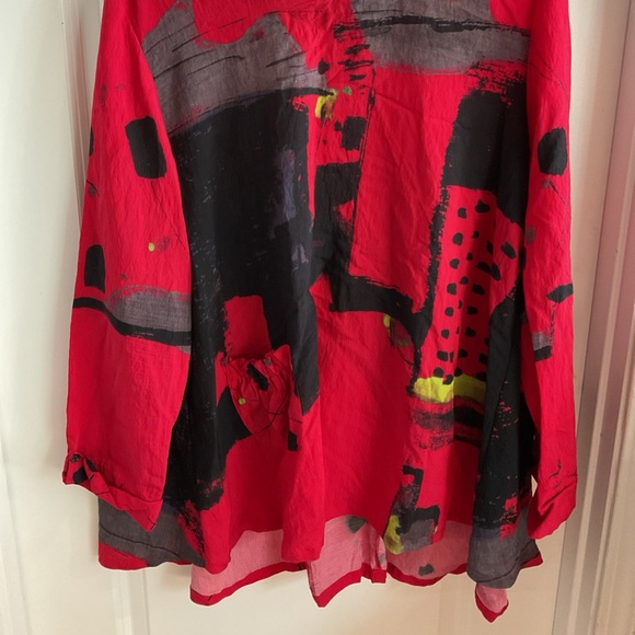 Bella Blue - V-neck Long Sleeve Pullover Red Abstract Top - Ladies Size L/XL - Picture 2 of 13